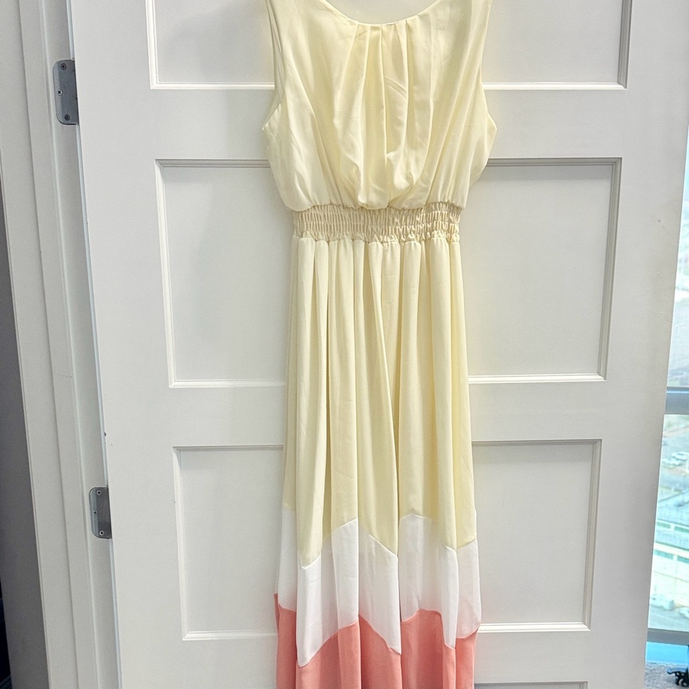 Elegant Cream Sleeveless Dress